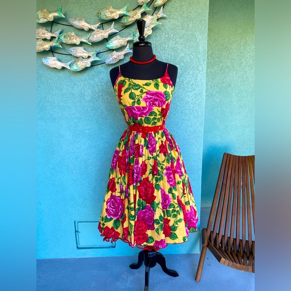 Bernie Dexter Dresses & Skirts - BERNIE DEXTER ROSE 🌹 SWING DRESS